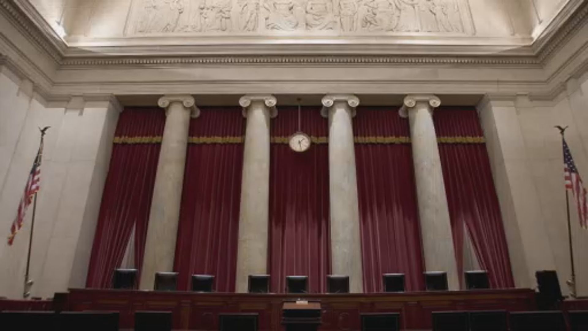 Click to play video: 'U.S. Supreme Court justices question legality of Trump’s tariffs'