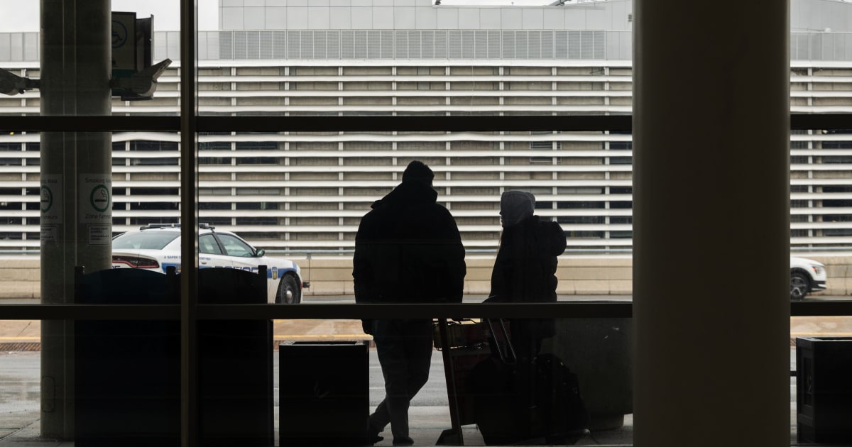 Former flight attendant posed as a pilot and received hundreds of free flights, U.S. authorities say