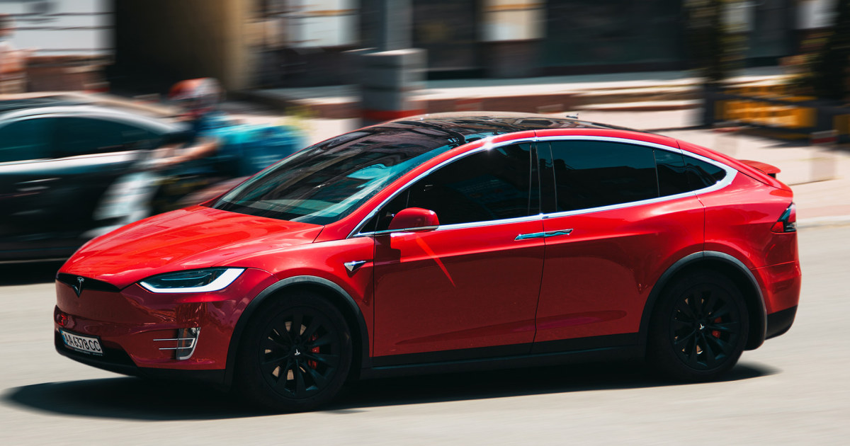 Elon Musk says Tesla will stop producing its S and X models as it shifts to making robots