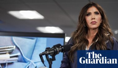 Democrats amp up calls to ‘immediately fire’ Kristi Noem after Alex Pretti killing | Kristi Noem