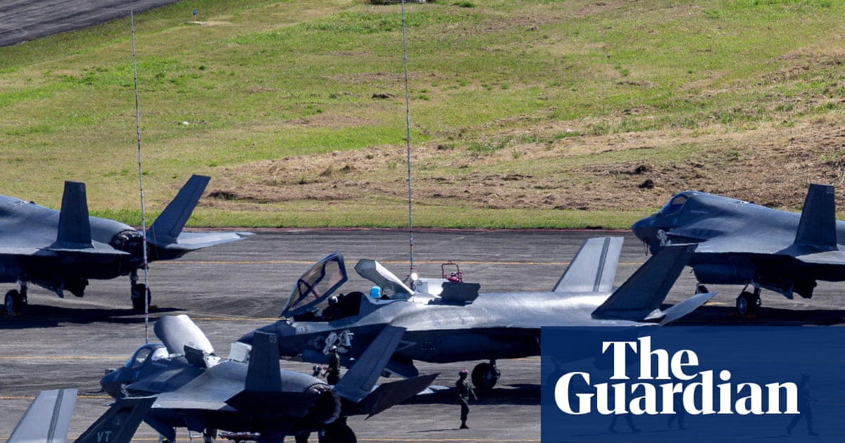 US aircraft that attacked suspected drug boat reportedly disguised as civilian plane | International law