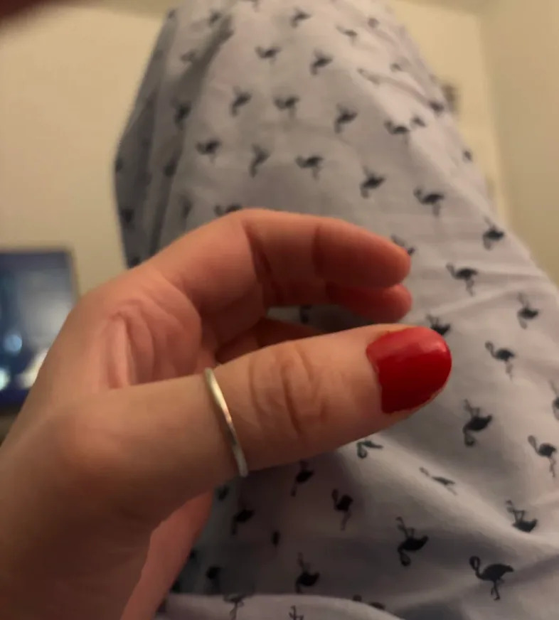   u/redmakeupbagBASAW / Via reddit.com