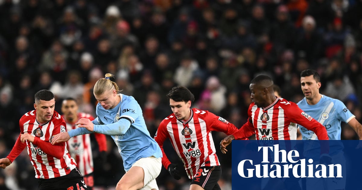 Stubborn Sunderland deny Manchester City to give Arsenal four-point cushion at top | Premier League