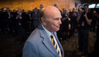 Vancouver mogul Jim Pattison’s company under fire for proposed sale of U.S. property to ICE