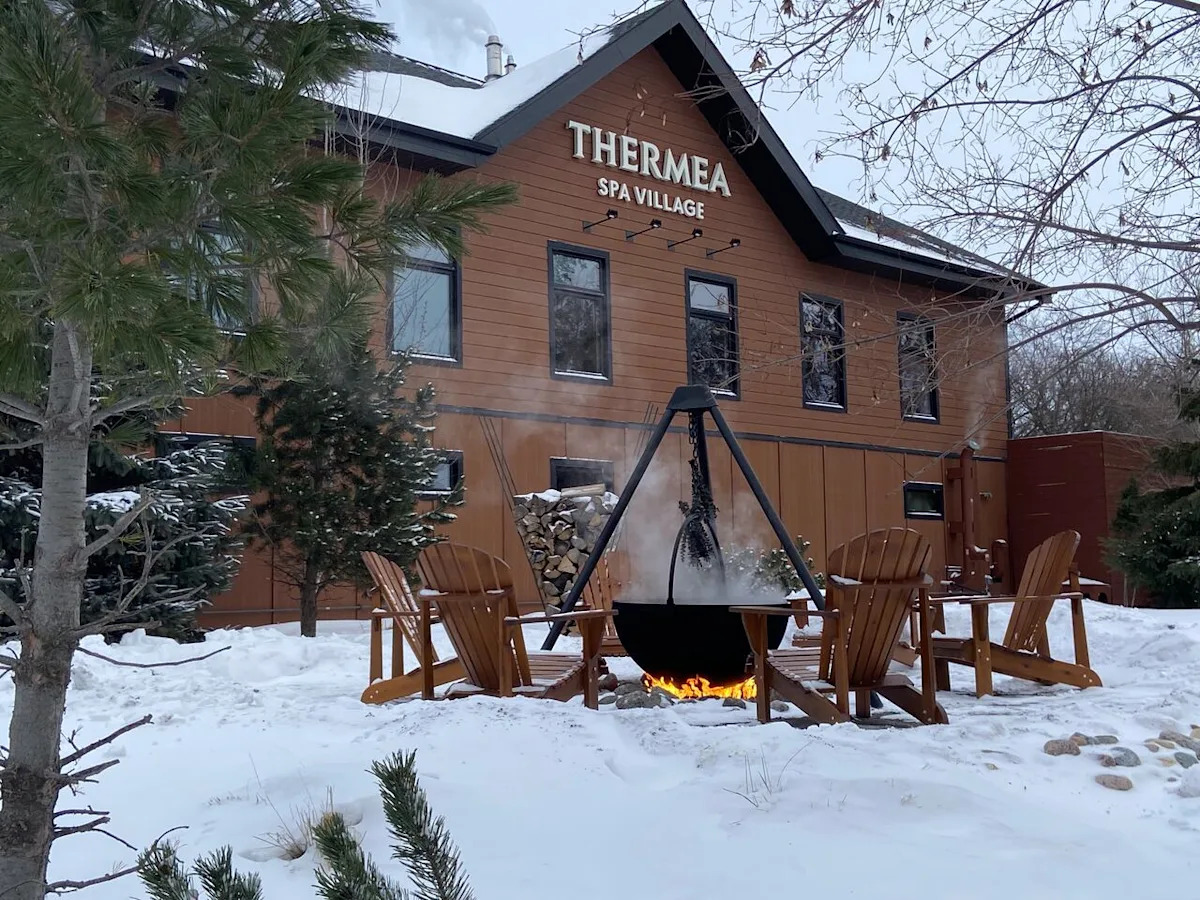 Survey from Winnipeg spa asked 'blatantly disrespectful' question about 'purity of the country': customer