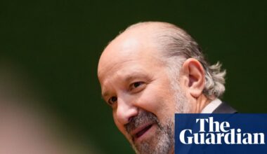 Trump commerce secretary Howard Lutnick arranged to visit Epstein island, files show | Jeffrey Epstein