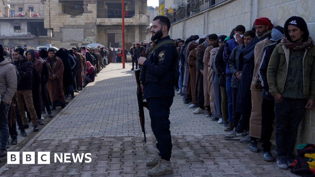 Syrian government reaches deal with Kurdish-led forces - BBC