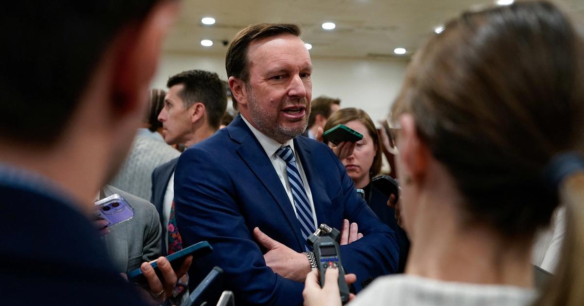 Progressive Democrats urge party to go populist in midterms