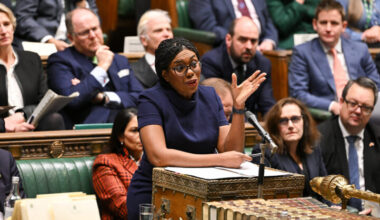 Kemi Badenoch mauls Keir Starmer onChagos