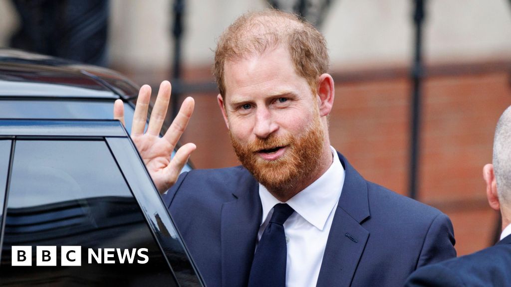 Prince Harry 'clutching at straws' with claim against Mail publisher, court told