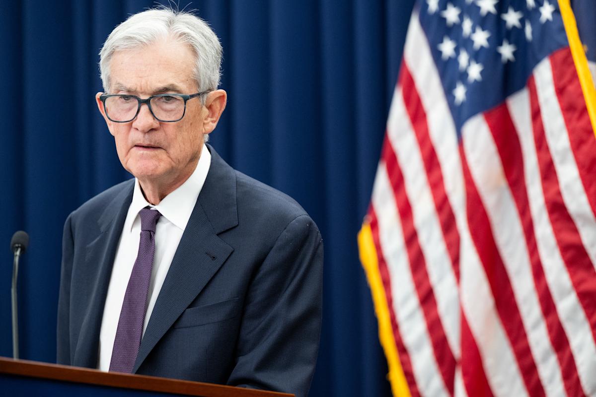 Federal Reserve live coverage: Fed holds interest rates steady amid political pressure - Yahoo Finance