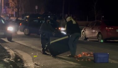 FBI: 1 arrested after protesters smash into unmarked federal vehicles allegedly containing federal documents