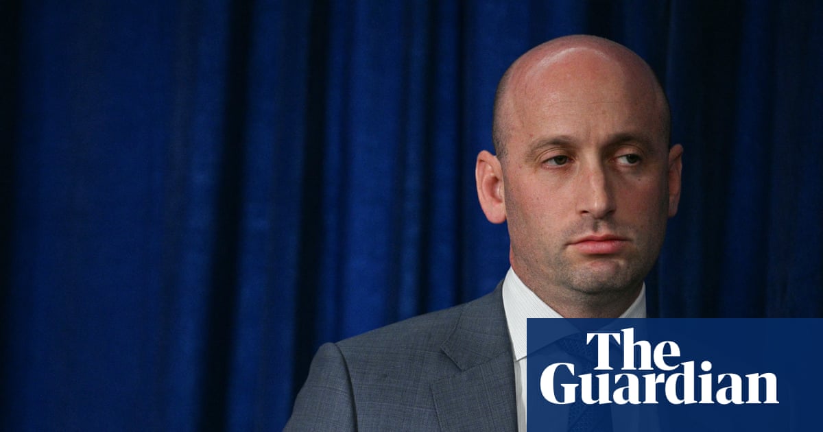 Pressure grows on Stephen Miller after Alex Pretti killing but Trump unlikely to cut ties | Donald Trump