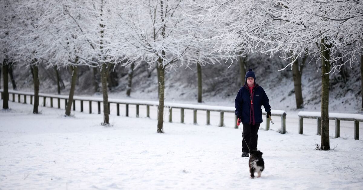 Met Office issues new 15 hour weather warning for 4 UK regions - full list | Weather | News