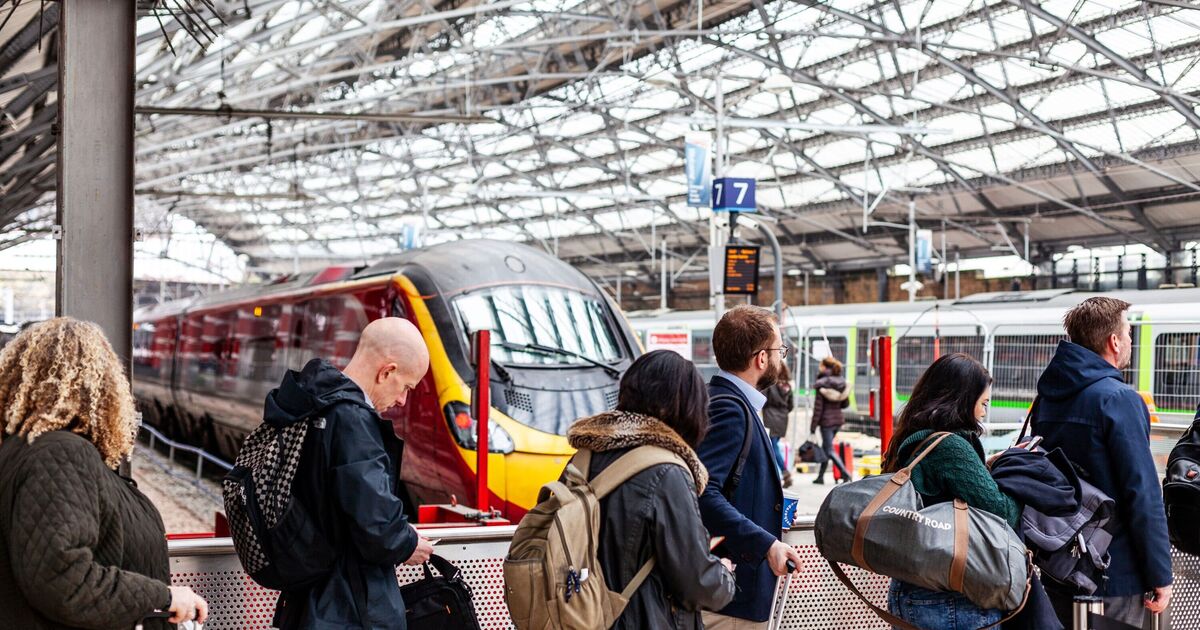 Liverpool Lime Street: Chaos at major train station as trains cancelled after crash | UK | News