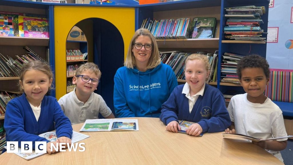 Volunteers sought to hear primary school children read