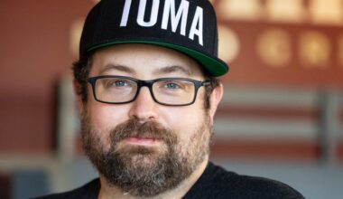 Minneapolis Business Owner Working 16-Hr Shifts, Help Staff Avoid ICE