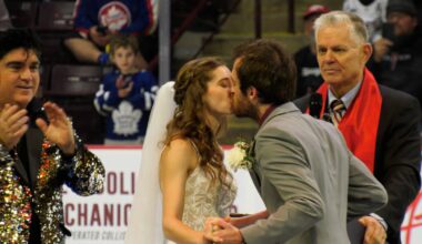 Chatham, Ont., couple ties the knot at centre ice during Windsor Spitfires game - CTV News