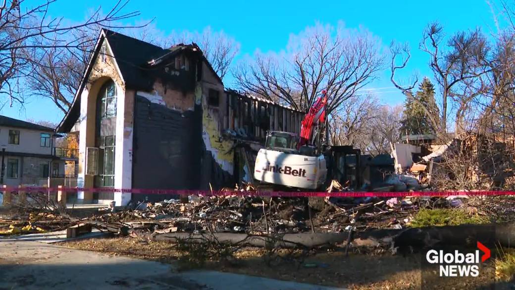 Click to play video: 'Edmonton investigators seek help from public in string of infill fires'