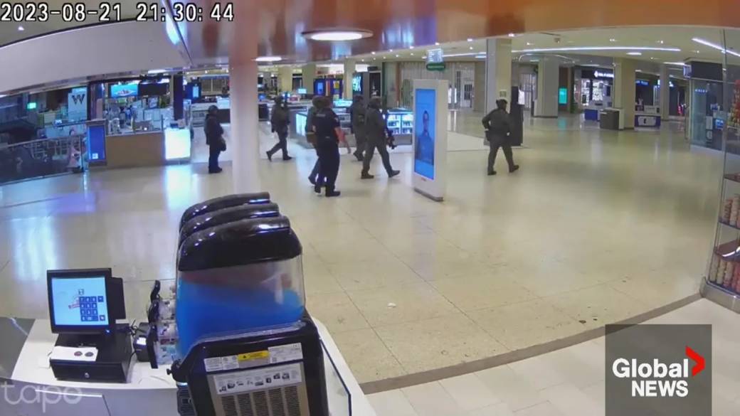 Click to play video: 'West Edmonton Mall locked down for hours after 3 men seriously injured in shooting'
