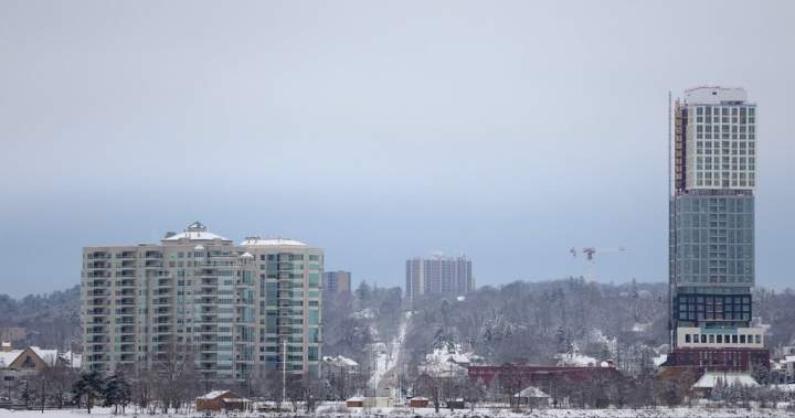 Ontario city under month-long ‘high alert’ over 300 cm of snowfall