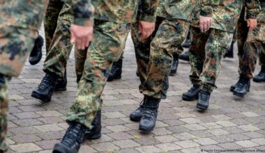 Germany news: Reservist union head wants troops in Greenland - DW.com