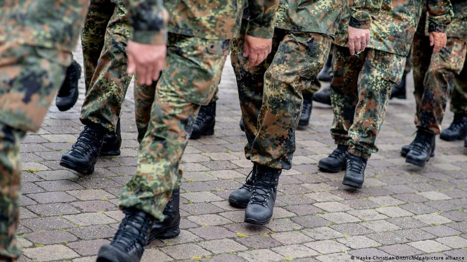 Germany news: Reservist union head wants troops in Greenland - DW.com