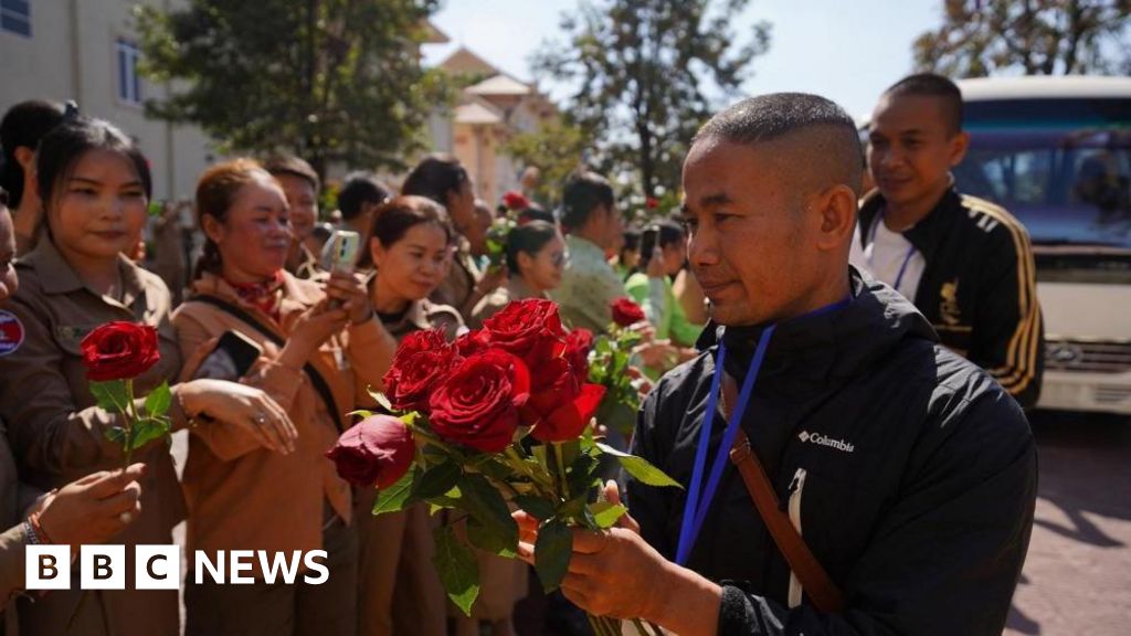 Thailand releases 18 Cambodian soldiers held since July