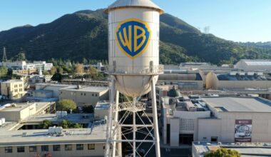 Netflix shares fall as revenue appears to stall