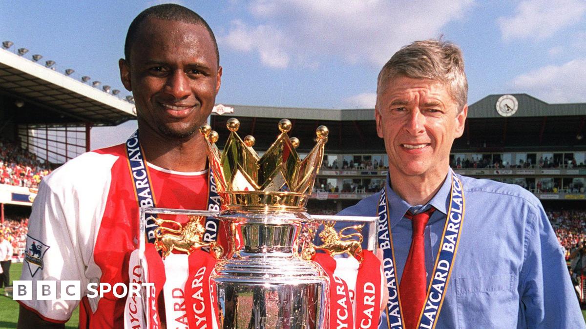 Arsene Wenger and Patrick Vieira with the Premier League trophy in May 2004