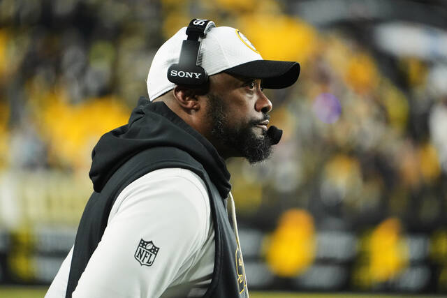 Mike Tomlin steps down as Steelers coach after 19 seasons
