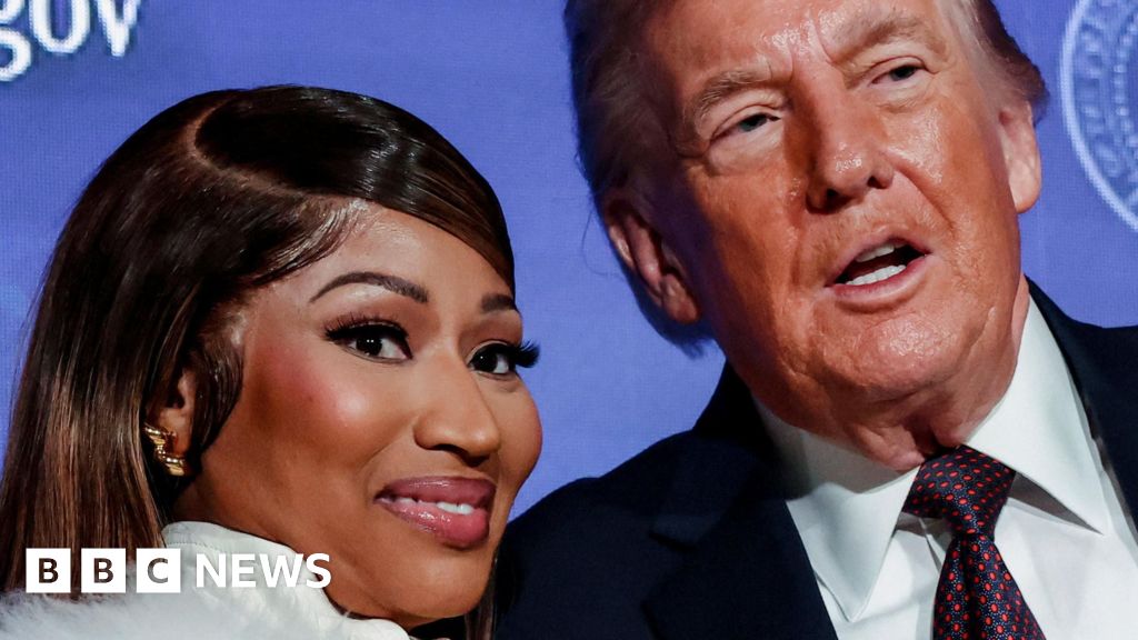 Nicki Minaj calls herself Trump's 'number one fan' and shows off gold card visa - BBC