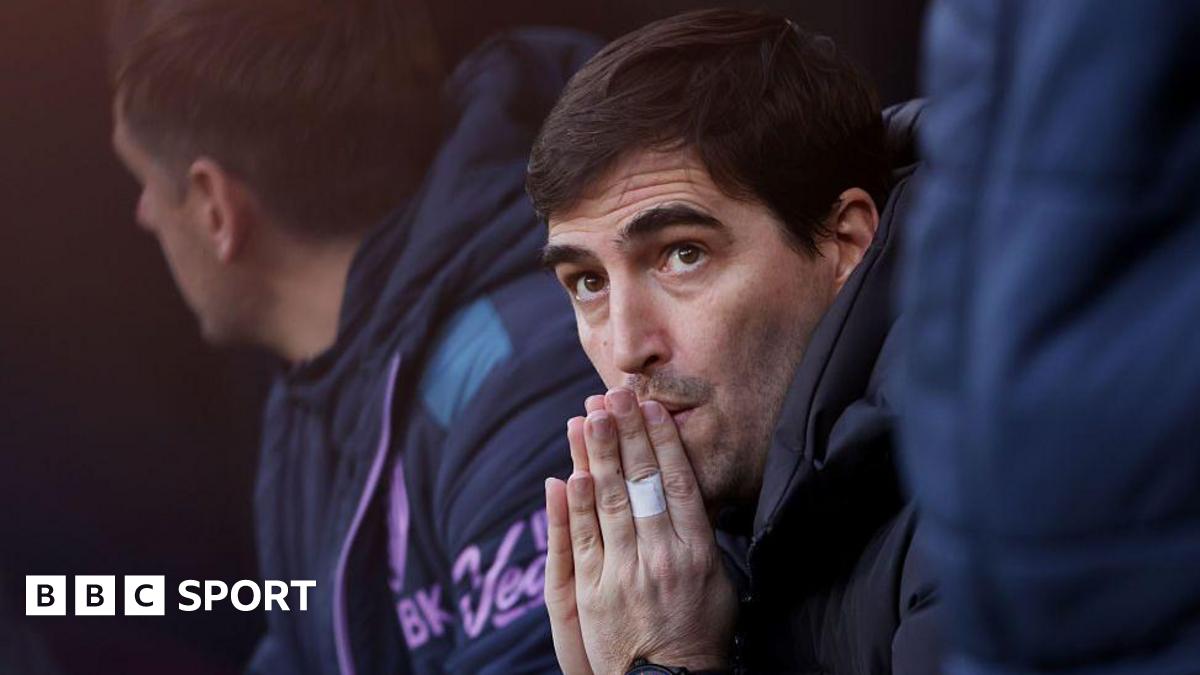 Bournemouth manager Andoni Iraola looks on from the dugout