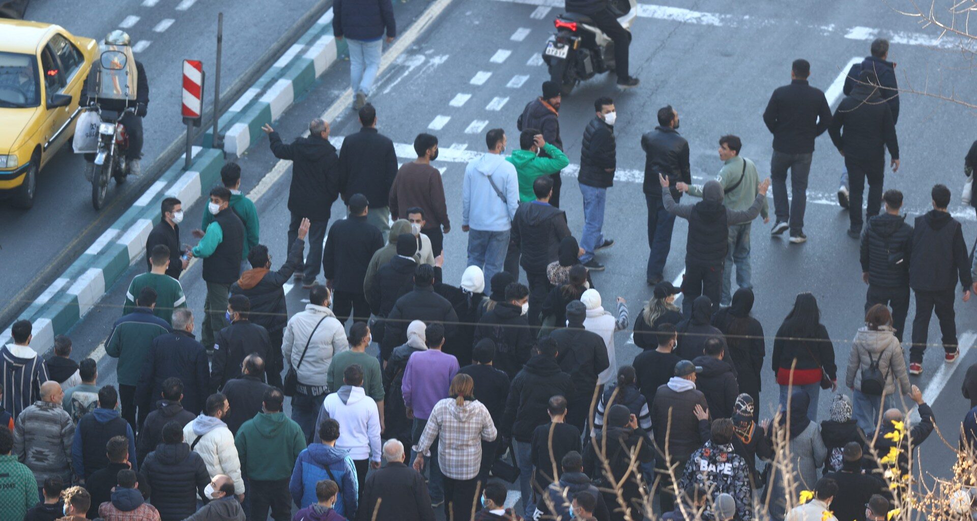 Trump and top Iranian official exchange threats over protests in Iran | Donald Trump News