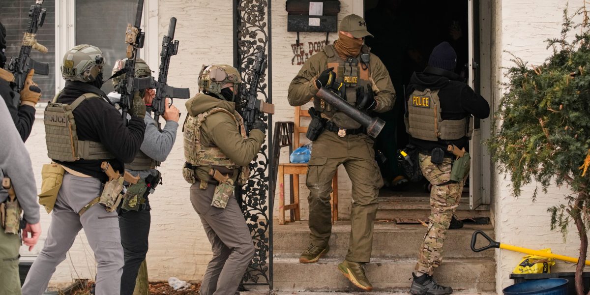 Trump doesn't think there’s any reason 'right now' to use Insurrection Act in Minn.