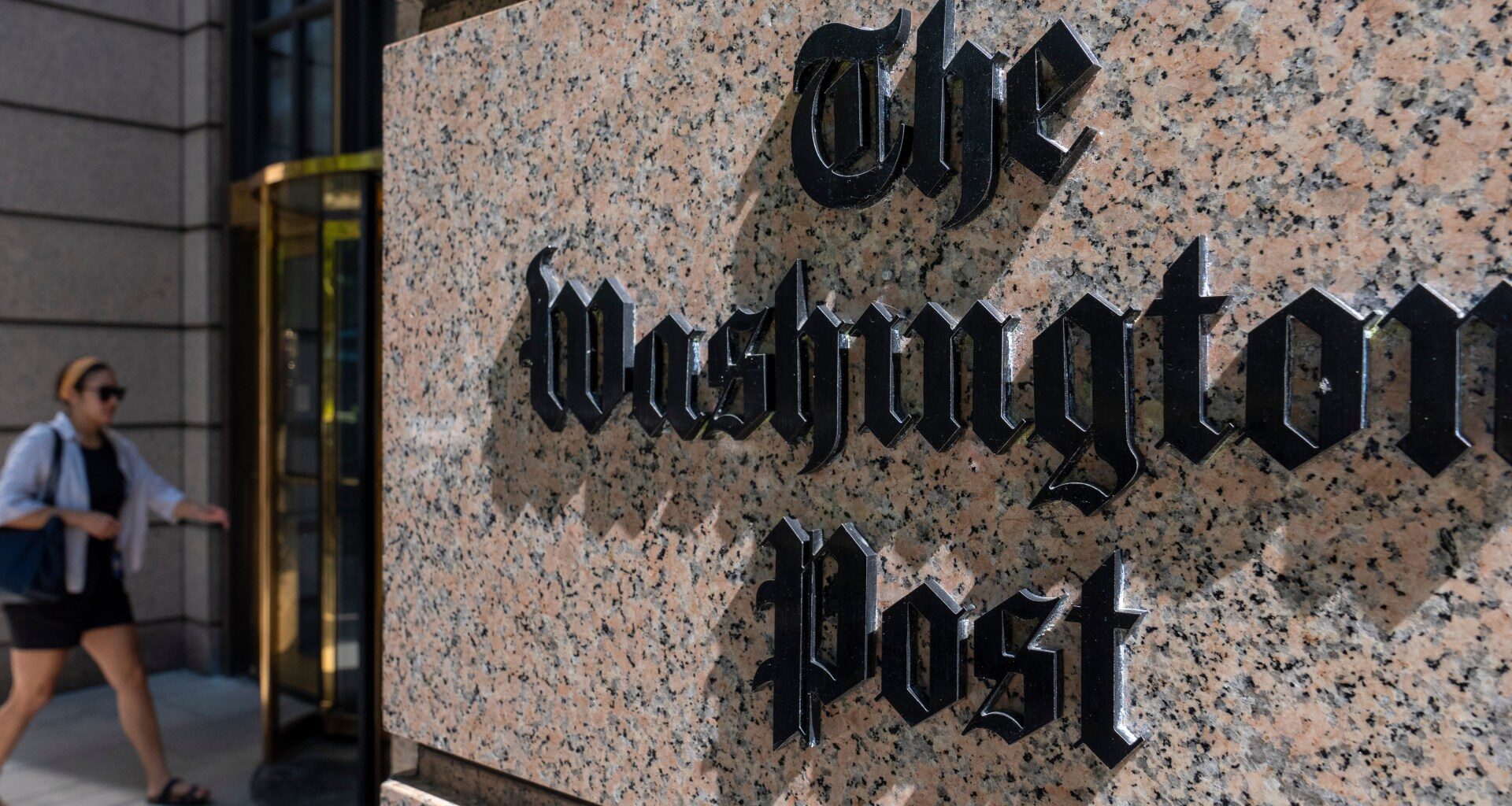 US judge bars government from reviewing seized Washington Post materials | Donald Trump News