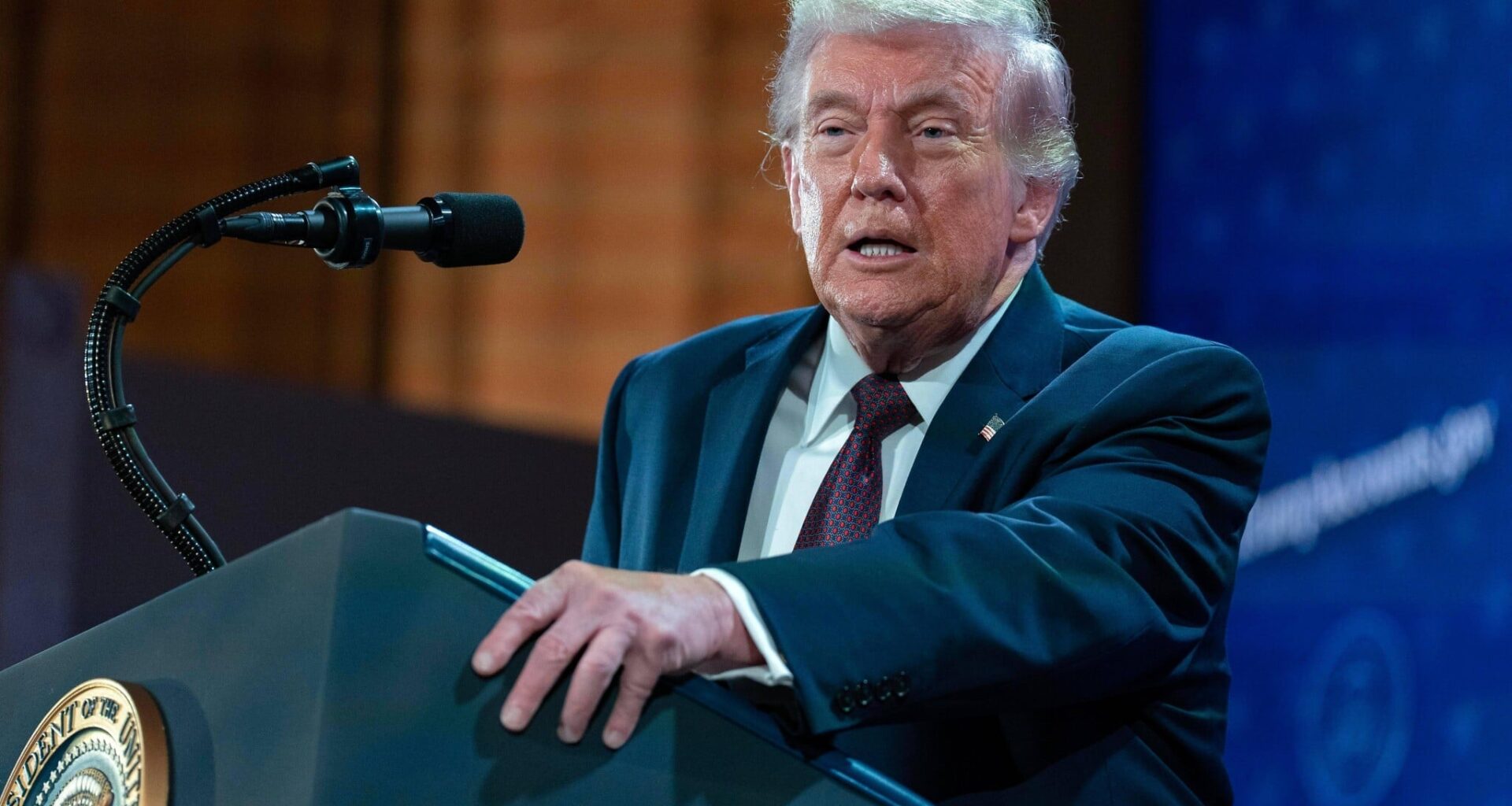 Trump wants to create conditions for ‘regime change’ in Iran — US sources