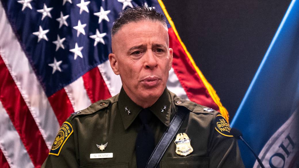 Click to play video: 'U.S. Border Patrol Commander talks making ‘good choices,’ says Alex Pretti’s death was ‘preventable’'