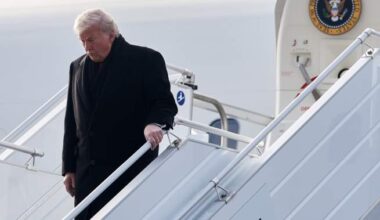 Air Force One turns around, returns to D.C area after ‘electrical issue,’ White House says - National