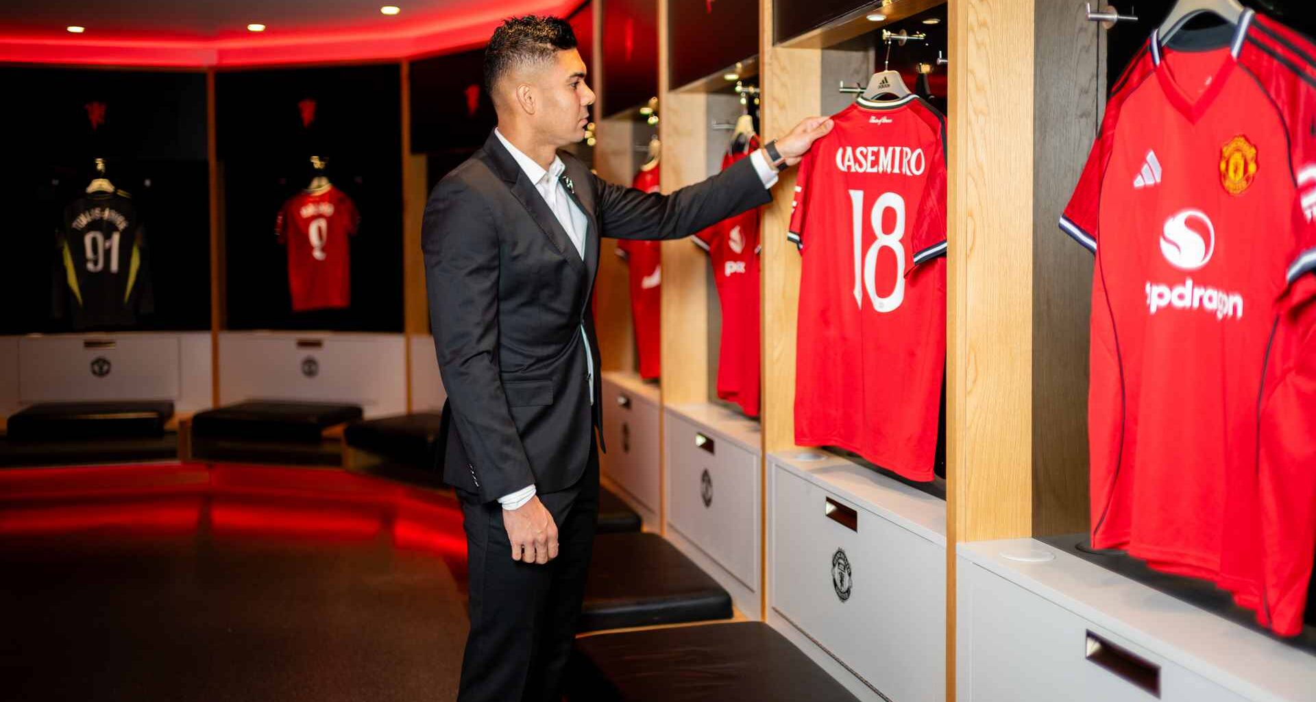 Your chance to win a signed Casemiro shirt - Manchester United