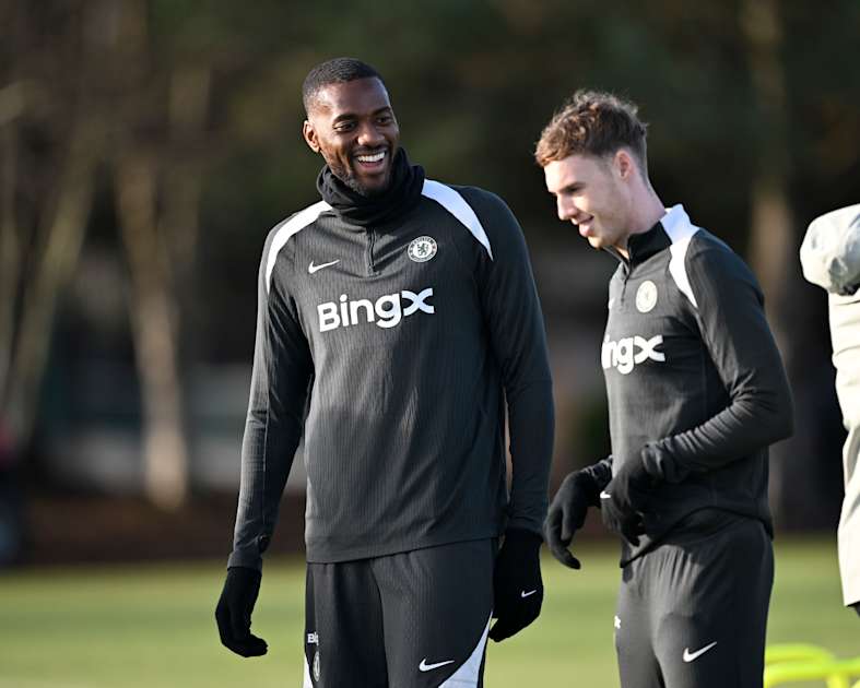 Training gallery: Taking on Brentford! | News | Official Site