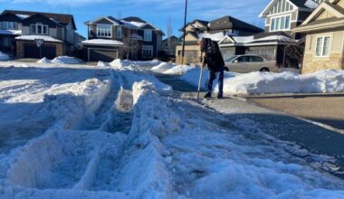 Edmonton residential parking ban pauses, snow-clearing to resume after weekend - Edmonton