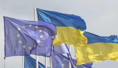 EU executive weighs idea of quick, but limited membership for Ukraine