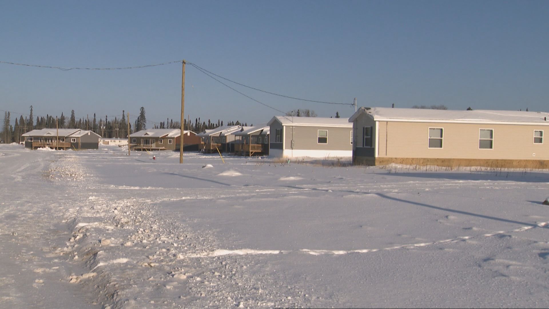 Click to play video: 'Pimicikamak Chief warns of dire conditions as community faces ongoing power crisis'
