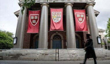 Ackman Backs Harvard Prof Accused of Research Misconduct