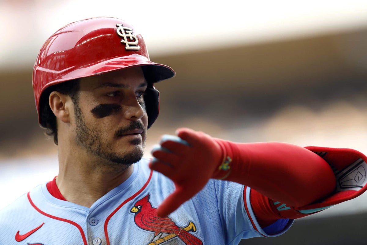 Cardinals trade Nolan Arenado to D-Backs, ending long saga