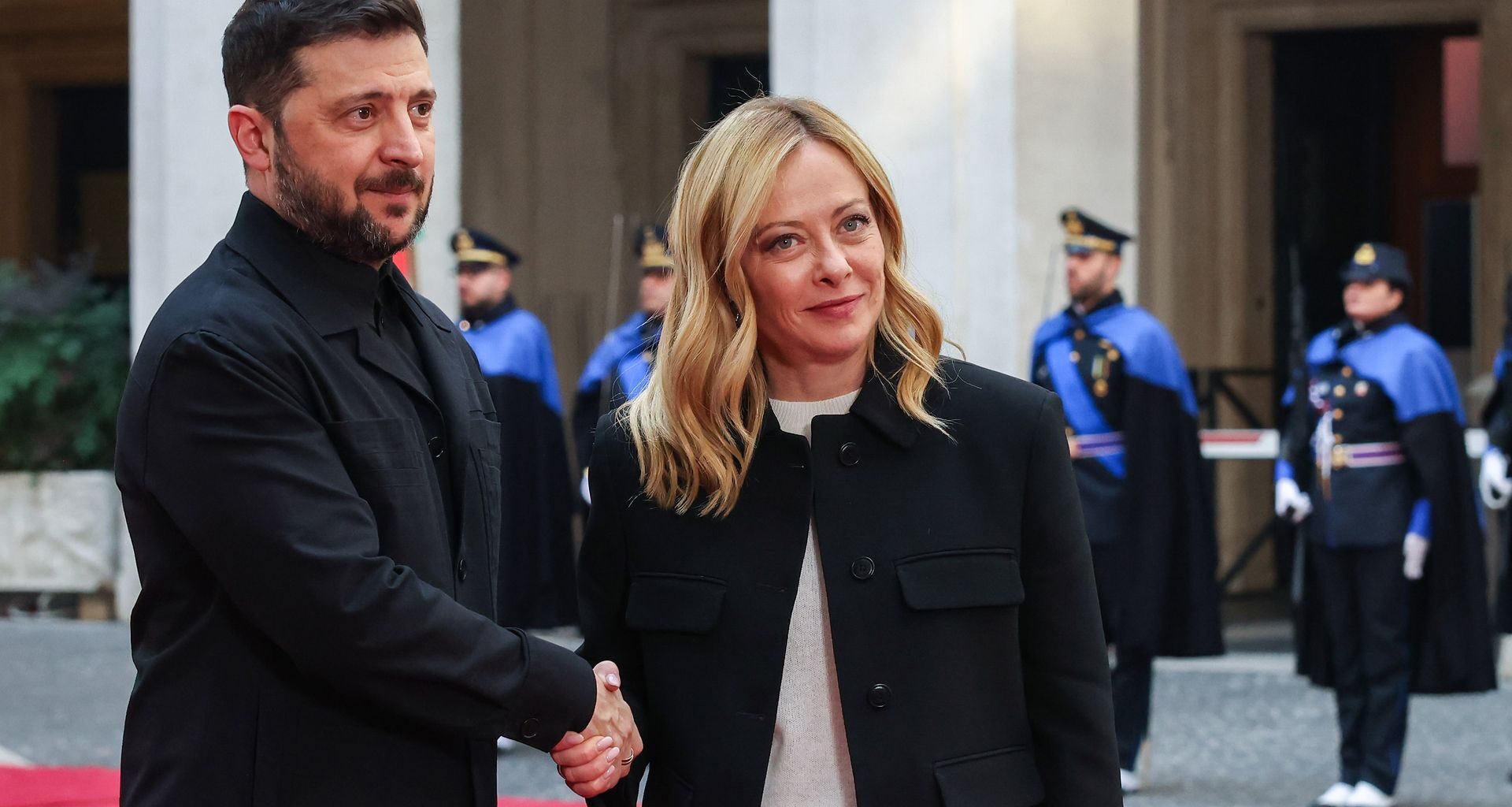 President Volodymyr Zelensky (L), Russian President Vladimir Putin (R). (Mandel Ngan and Andrew Caballero-Reynolds/AFP via Getty Images)