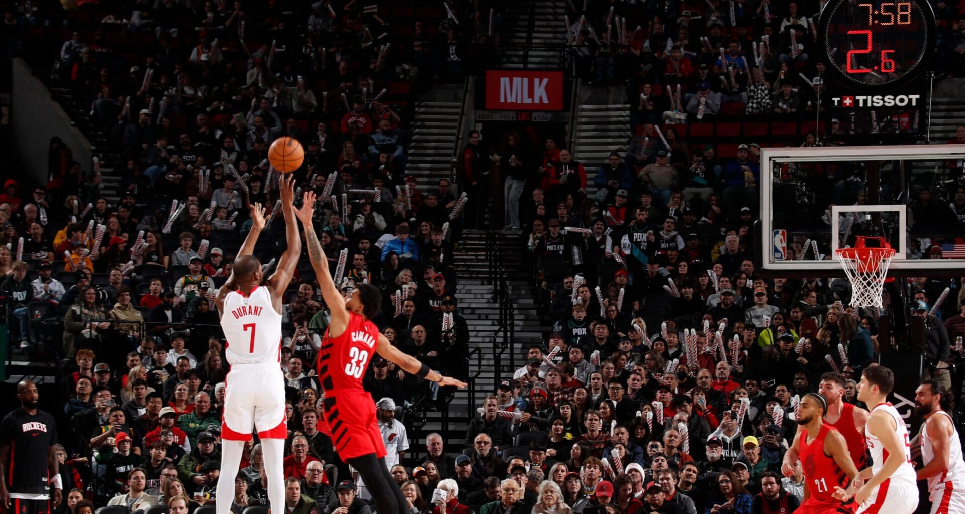 Kevin Durant becomes 8th player in NBA history to score 30,000 points