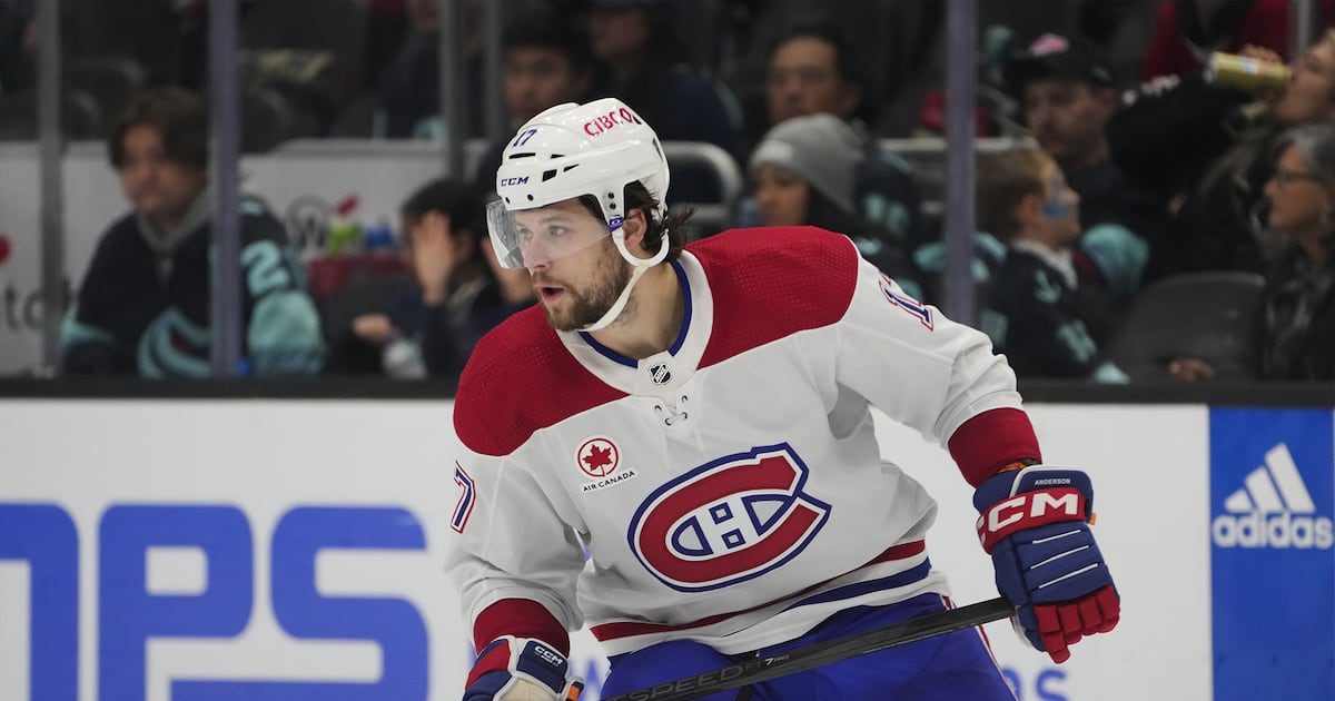 Montreal Canadiens F Josh Anderson exits vs. Hurricanes