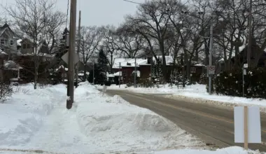‘I cannot afford this,’ Howard Park residents urge City of Toronto to address snowstorm parking rules as residents face fines